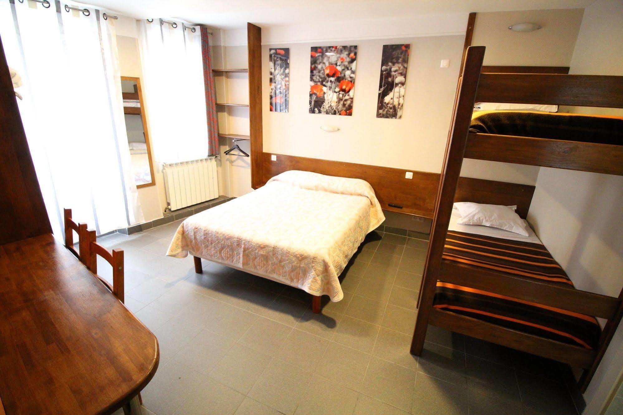 פריז Hotel Des Pyrenees מראה חיצוני תמונה