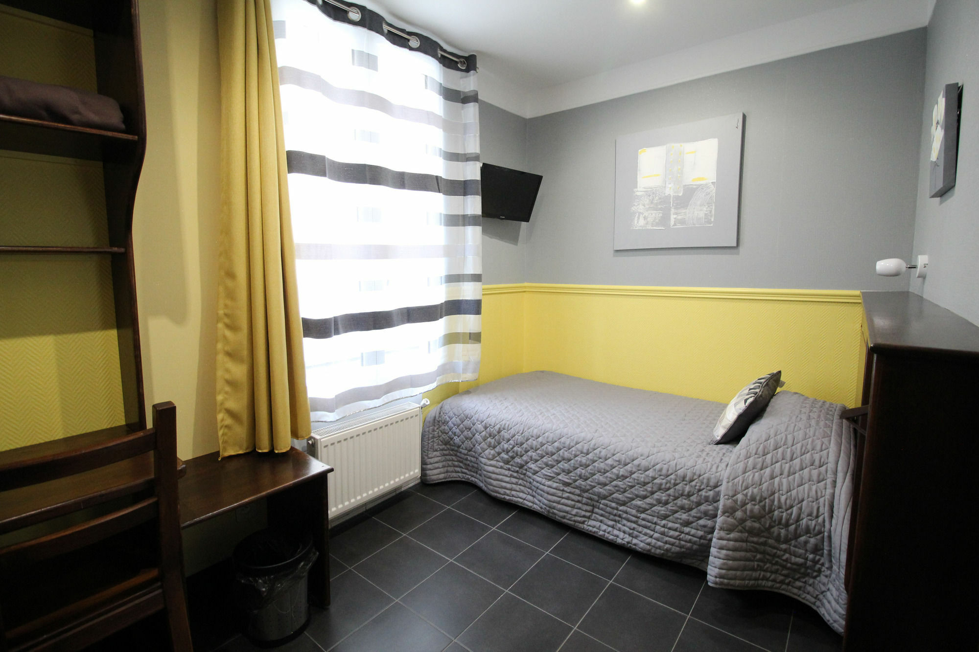 פריז Hotel Des Pyrenees מראה חיצוני תמונה