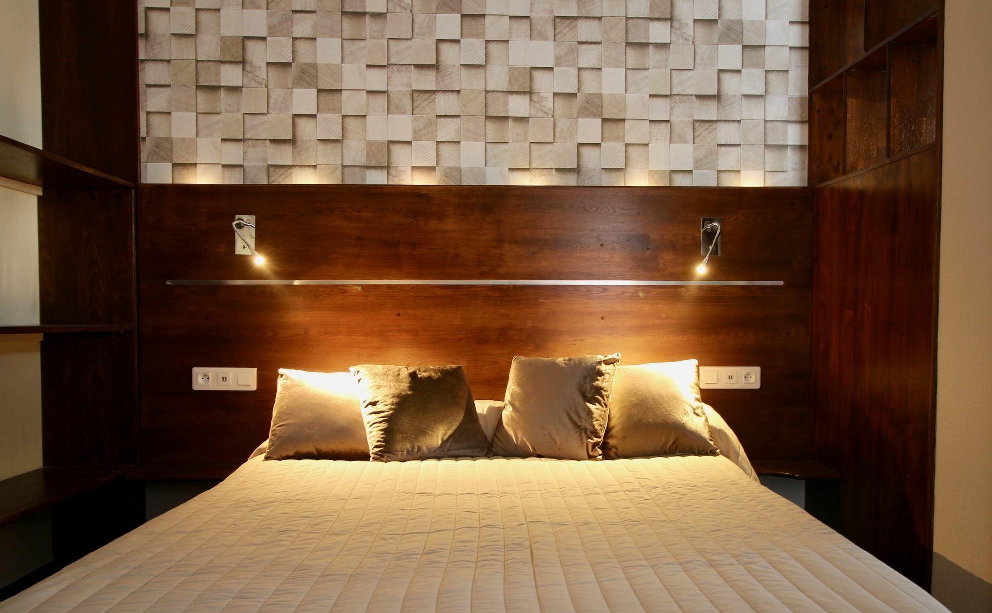 פריז Hotel Des Pyrenees מראה חיצוני תמונה