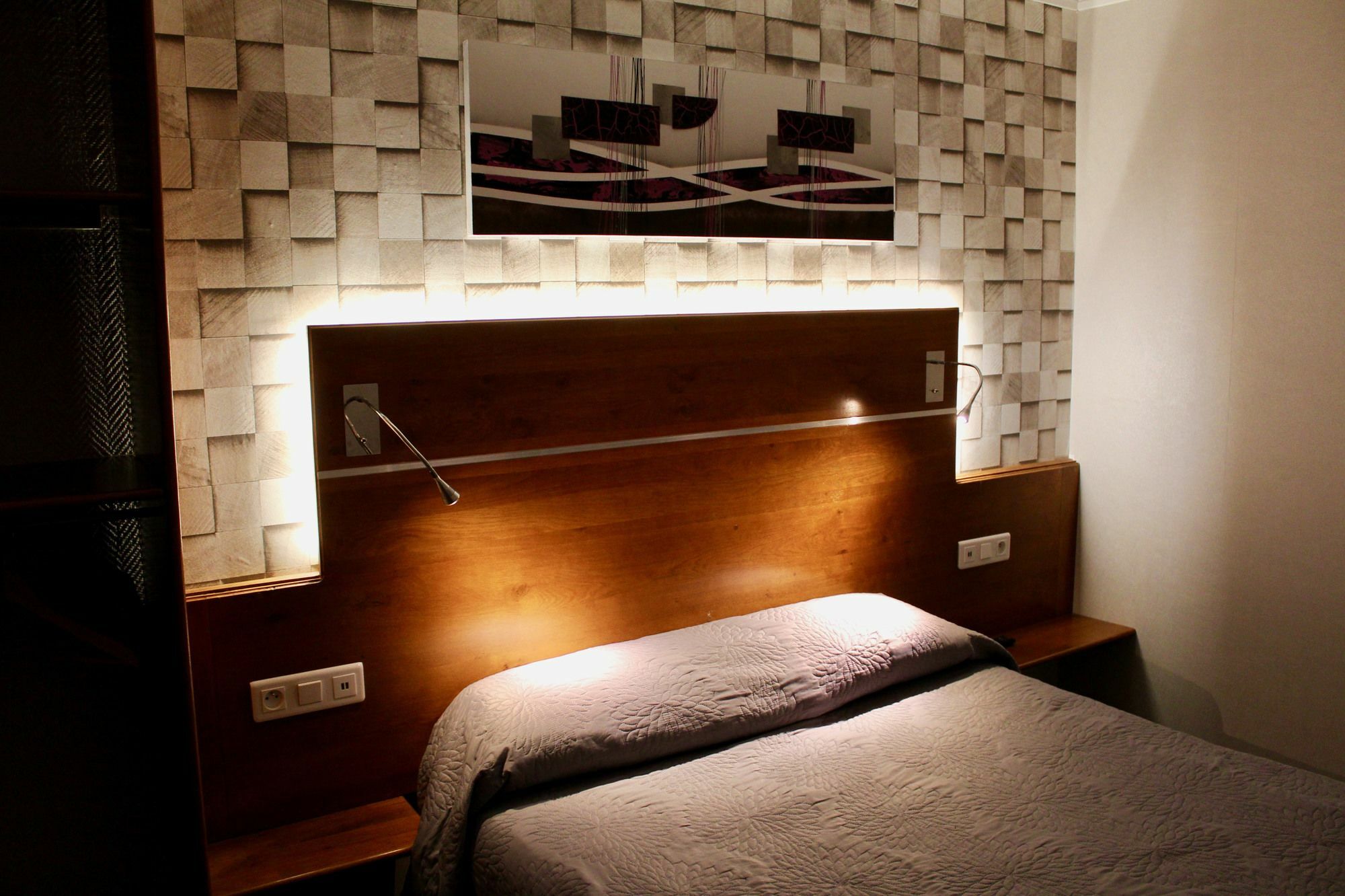 פריז Hotel Des Pyrenees מראה חיצוני תמונה