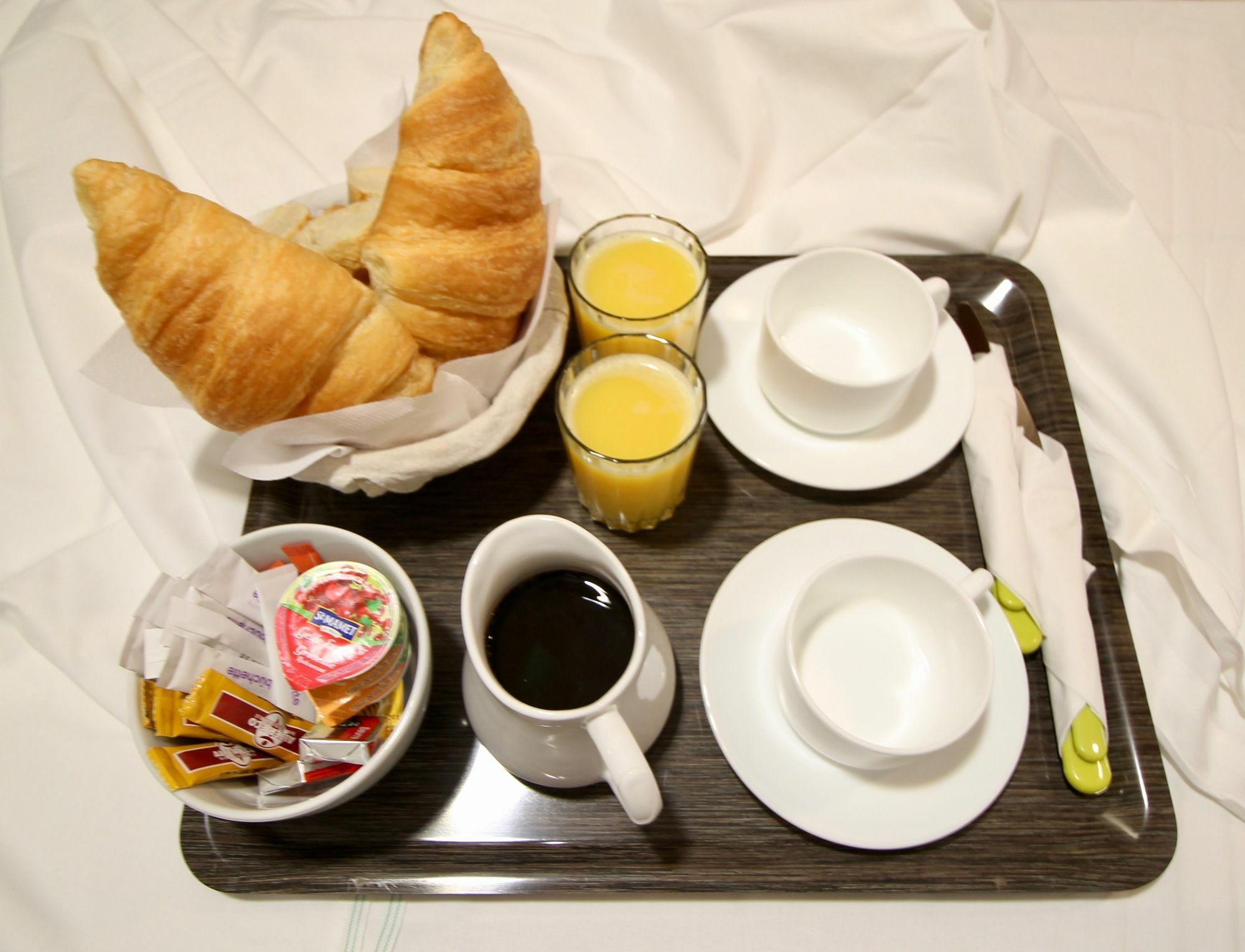 פריז Hotel Des Pyrenees מראה חיצוני תמונה