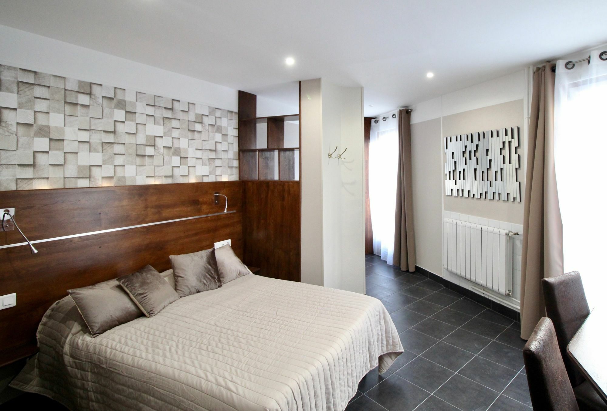 פריז Hotel Des Pyrenees מראה חיצוני תמונה