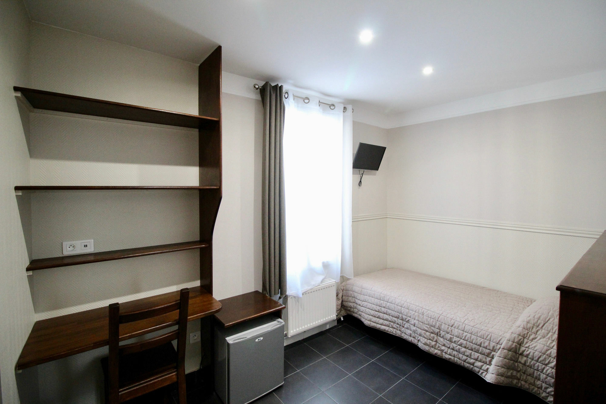 פריז Hotel Des Pyrenees מראה חיצוני תמונה