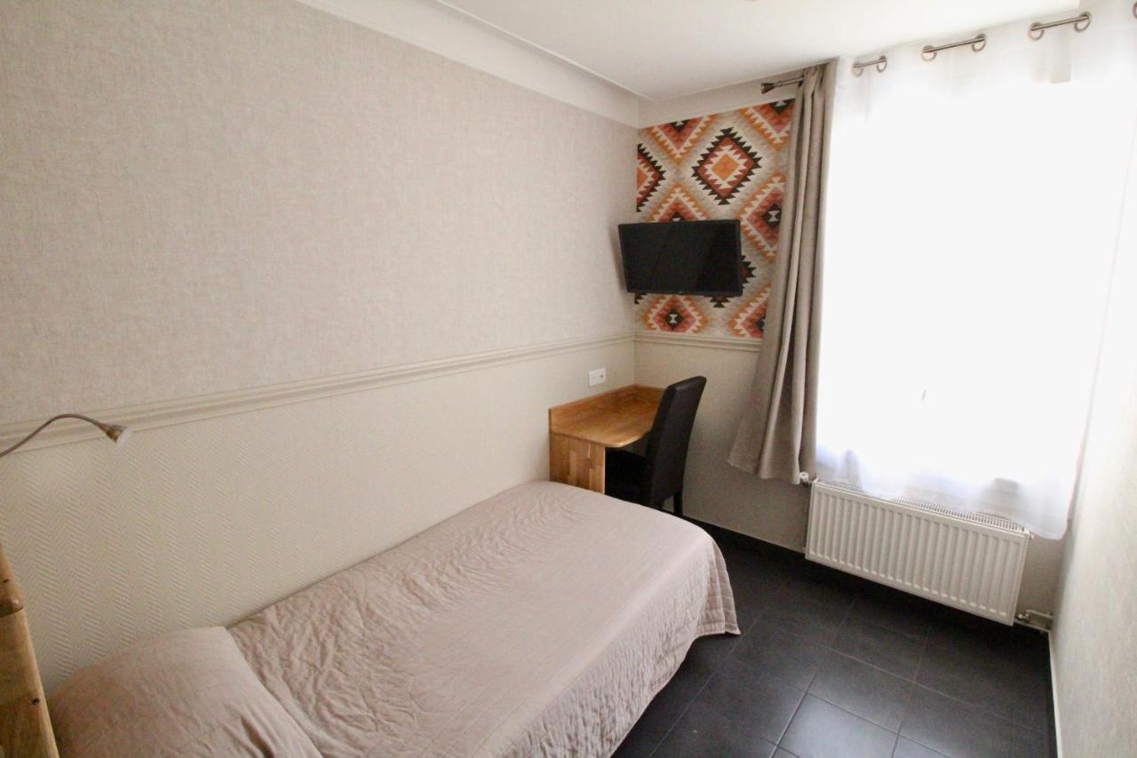 פריז Hotel Des Pyrenees מראה חיצוני תמונה