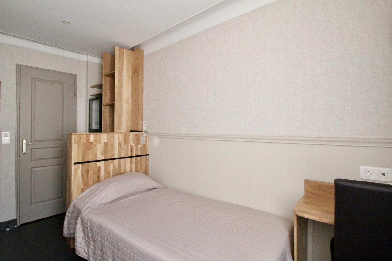 פריז Hotel Des Pyrenees מראה חיצוני תמונה